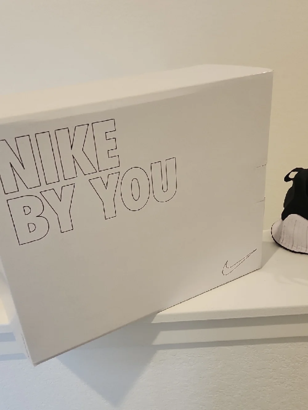 Nike White and Black Training Sneakers Custom Metcom - Picture 9 of 12
